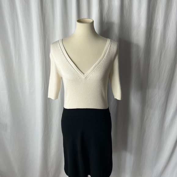 Venus Black and Cream V-neck Sweater Mini Dress - size Medium - Picture 3 of 9